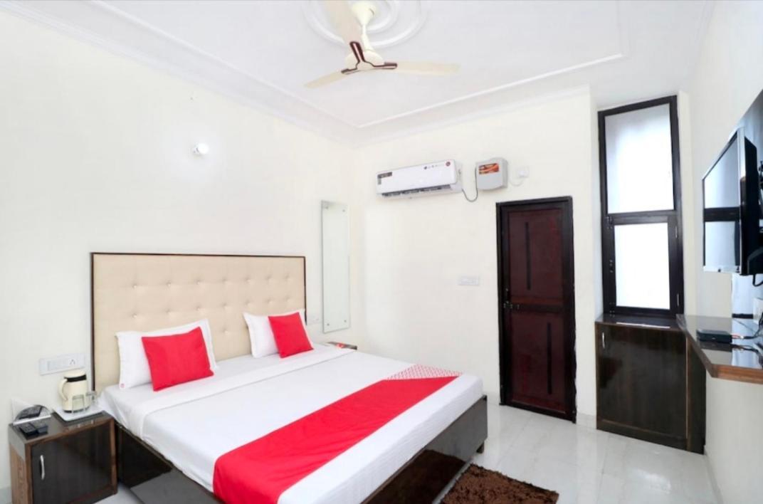 Hotel Kb Square Near Chandigarh Railway Station Exterior photo