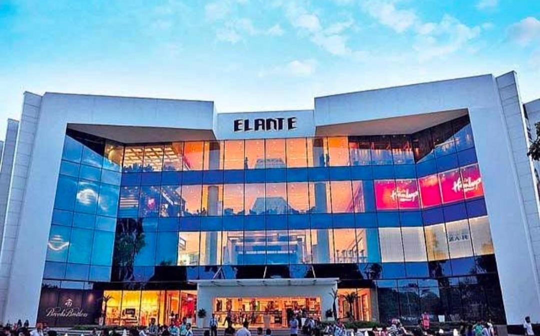 Hotel Kb Square Near Chandigarh Railway Station Exterior photo